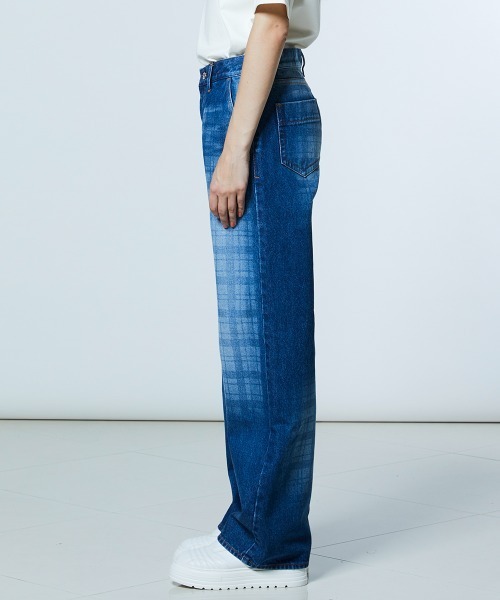 DOUBLE STANDARD CLOTHING（ダブルスタンダードクロージング）の「12.5oz ユーズドチェック デニムパンツ（デニムパンツ・レディース・インディゴブルー・38/36）」の3枚目の写真