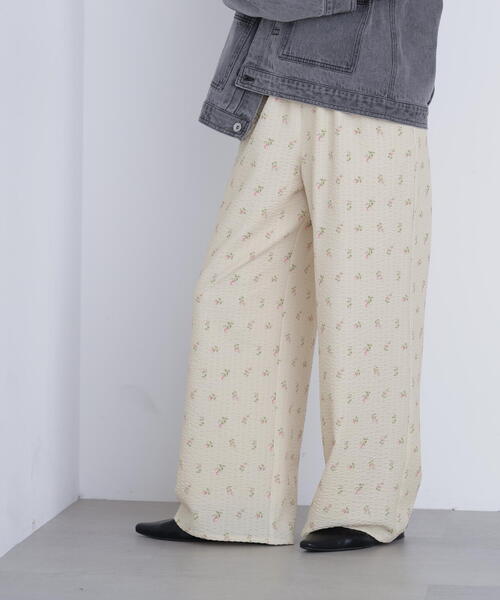 N.（N. Natural Beauty Basic）（エヌエヌナチュラルビューティーベーシック）の「フラワープリント SETUP パンツ（デニムパンツ・レディース・イエロー系その他/ブラック系その他・ﾌﾘ-）」の19枚目の写真