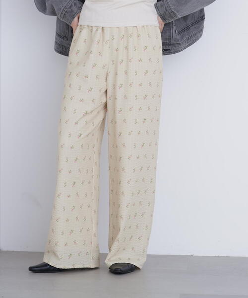 N.（N. Natural Beauty Basic）（エヌエヌナチュラルビューティーベーシック）の「フラワープリント SETUP パンツ（その他パンツ・レディース・イエロー系その他/ブラック系その他・ﾌﾘ-）」の5枚目の写真