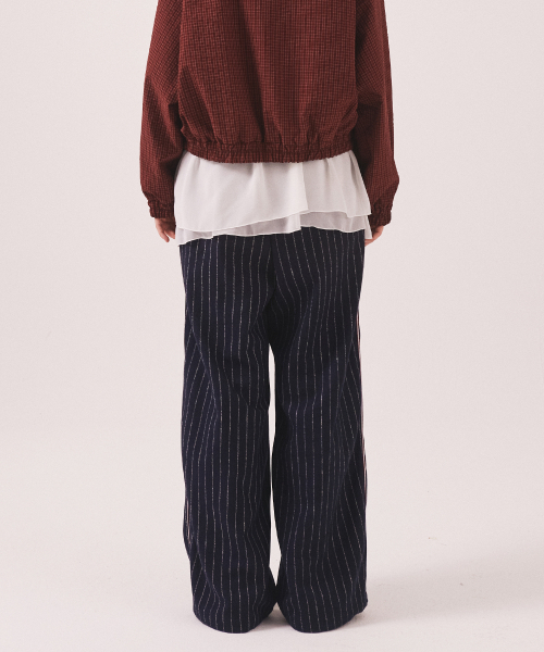 MENASOO(ミナス)の「MNS Pinstripe Wide Brushed Pants_Navy(その他パンツ・レディース・ネイビー・F)」の3枚目の写真
