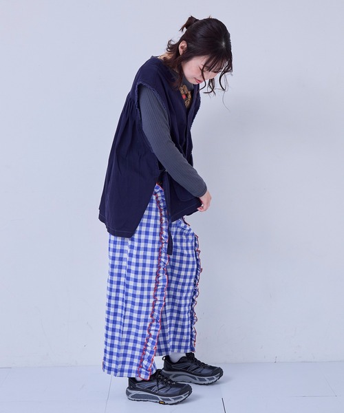 MARKEY'S（マーキーズ）の「ギンガムラウンドフリルロングパンツ/おとな（その他パンツ・レディース・ブルー/レッド/オレンジ/ブラック・170cm/160cm）」の5枚目の写真