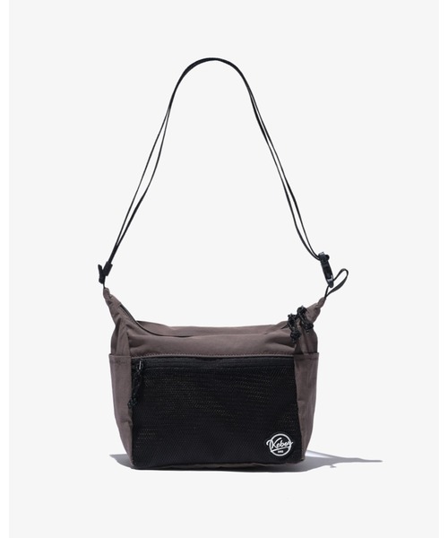 KEBOZ（ケボズ）の「NYLON MINI ROUND SHOULDER（ショルダーバッグ・メンズ・ホワイト/チャコールグレー・FREE）」の2枚目の写真