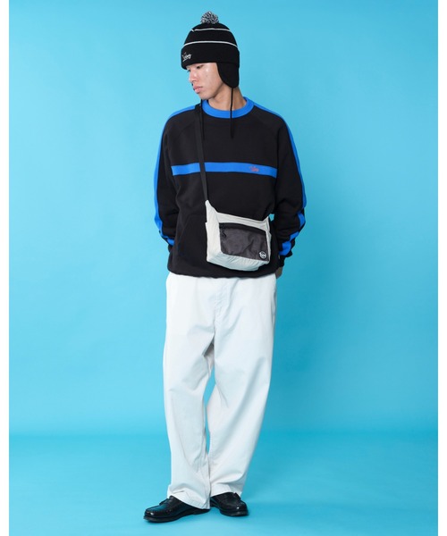 KEBOZ（ケボズ）の「NYLON MINI ROUND SHOULDER（ショルダーバッグ・メンズ・ホワイト/チャコールグレー・FREE）」の5枚目の写真