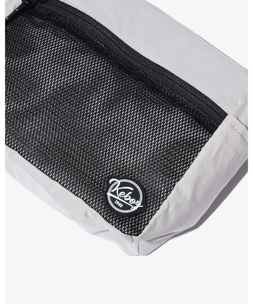 KEBOZ（ケボズ）の「NYLON MINI ROUND SHOULDER（ショルダーバッグ・メンズ・ホワイト/チャコールグレー・FREE）」の9枚目の写真