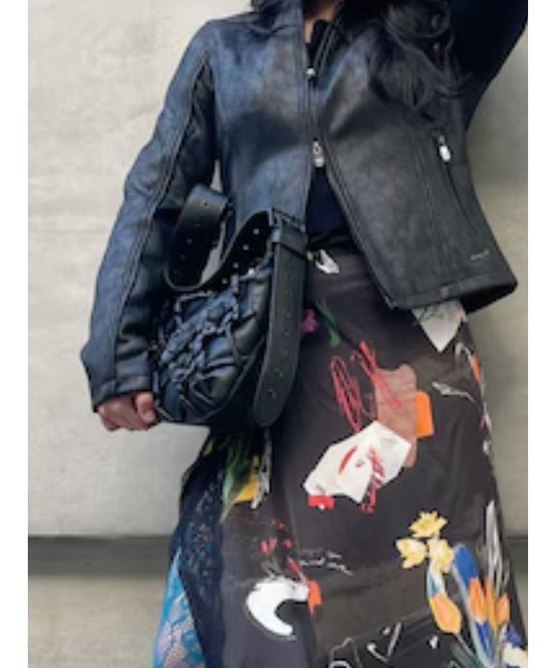 Desigual(デシグアル)の「フラワーキルティングミニバッグ(ハンドバッグ・レディース・ブラック・FREE)」の1枚目の写真