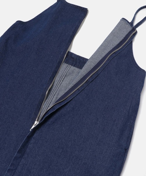 ITEMS URBANRESEARCH(アイテムズ アーバンリサーチ)の「デニムキャミワンピース(ジャンパースカート・レディース・ライトインディゴブルー/インディゴブルー・FREE)」の4枚目の写真