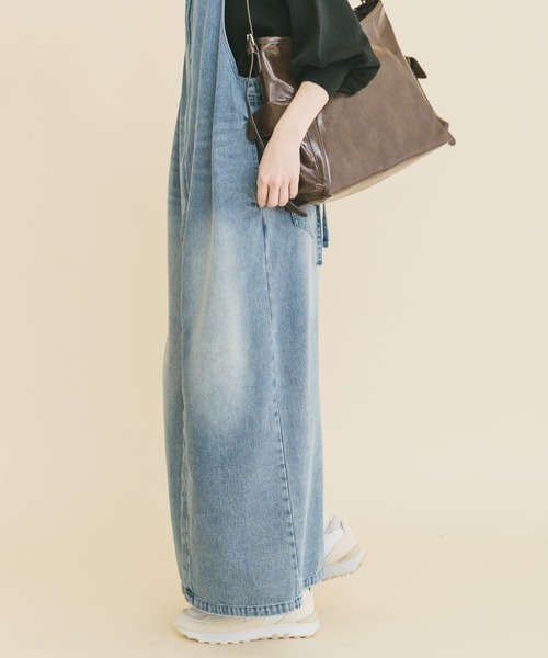 ITEMS URBANRESEARCH(アイテムズ アーバンリサーチ)の「デニムキャミワンピース(ジャンパースカート・レディース・ライトインディゴブルー/インディゴブルー・FREE)」の9枚目の写真