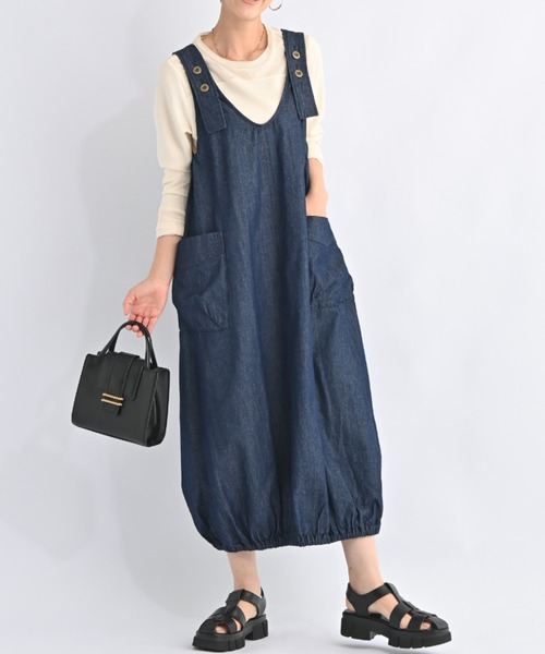 aunt lily（アントリリー）の「軽やかデニム♪ギャザーデザインジャンスカワンピース バルーンシルエット 長さ調節（ジャンパースカート・レディース・ブラック/グレイッシュブルー・M/S/L/LL/3L）」の2枚目の写真