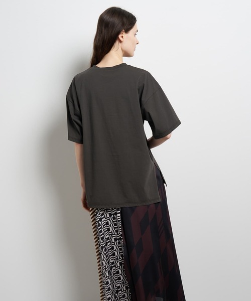 LANVIN en Bleu(ランバンオンブルー)の「“Summer paradise”ロゴプリントTシャツ(Tシャツ/カットソー・レディース・ライトカーキ/チャコールグレー/ベージュ・38)」の20枚目の写真