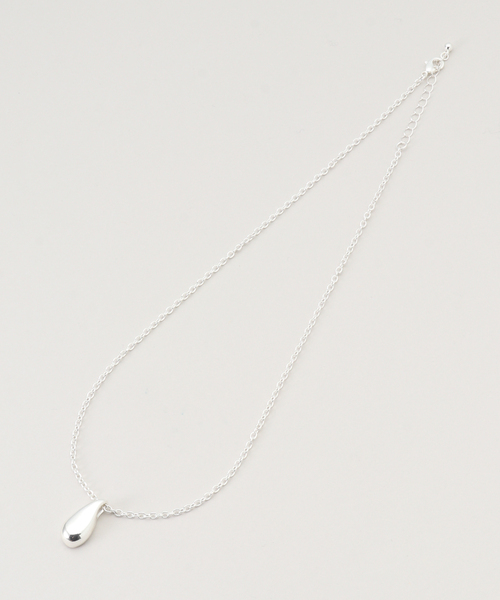 B.C STOCK(ベーセーストック)の「ドロップモチーフチャームネックレス(ネックレス・レディース・シルバー/ゴールド・FREE)」の8枚目の写真