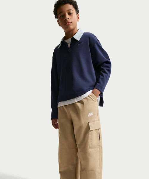 NIKE（ナイキ）の「ナイキ スポーツウェア クラブ ジュニア ウーブン カーゴ パンツ / Nike Sportswear Club Big Kids' Woven Cargo Pants IF2825-297 Parachute Beige（カーゴパンツ・キッズ・ベージュ・130/140/150/160）」の8枚目の写真