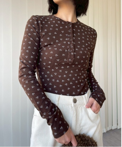 AMAIL（アマイル）の「Vintage Top（Tシャツ/カットソー・レディース・ダークブラウン/アイボリー・FREE）」の12枚目の写真