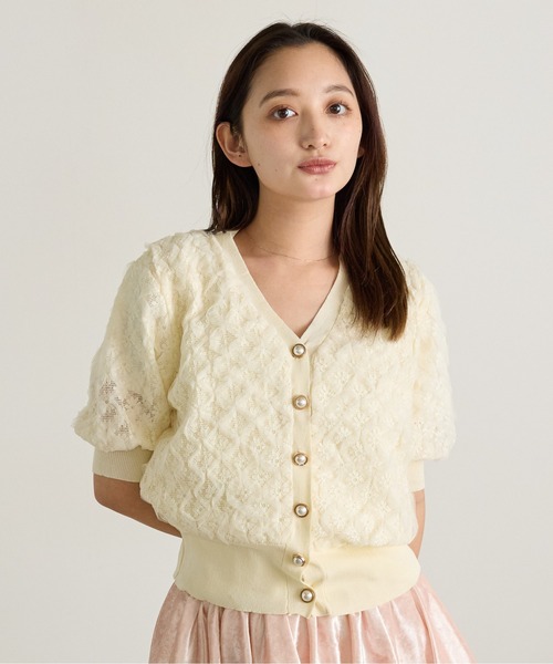 Siel(シエル)の「花柄ニット半袖カーディガン 冬服(カーディガン/ボレロ・レディース・ブラック/アイボリー・FREE)」の4枚目の写真