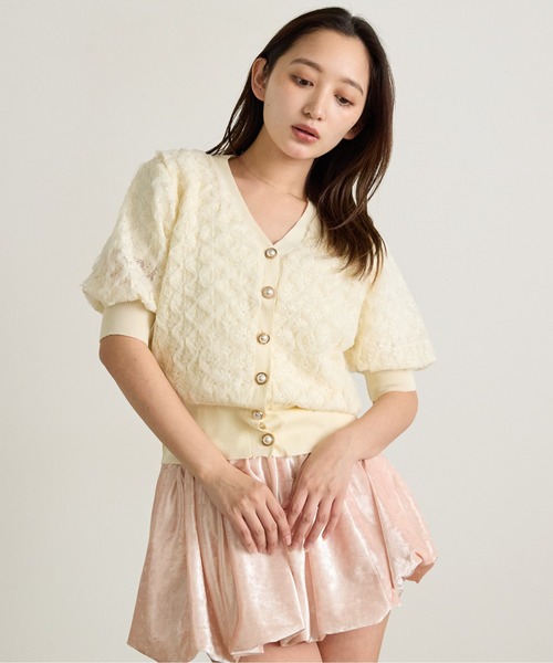 Siel(シエル)の「花柄ニット半袖カーディガン 冬服(カーディガン/ボレロ・レディース・ブラック/アイボリー・FREE)」の6枚目の写真