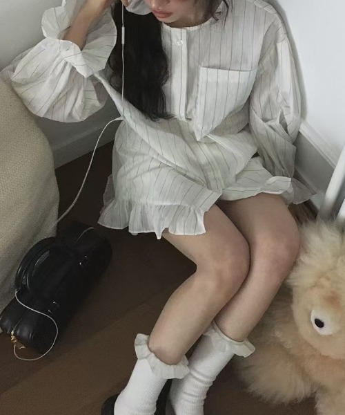 FREE STYLISTS(フリー スタイリスト)の「YUGA_YGMC Korean-style striped shirt dress with voluminous sleeves and tiered ruffles(ワンピース・レディース・ホワイト/ライトイエロー/ライトブルー・FREE)」の19枚目の写真