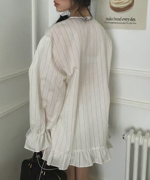 FREE STYLISTS(フリー スタイリスト)の「YUGA_YGMC Korean-style striped shirt dress with voluminous sleeves and tiered ruffles(ワンピース・レディース・ホワイト/ライトイエロー/ライトブルー・FREE)」の11枚目の写真