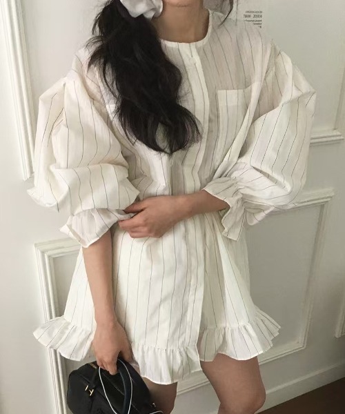 FREE STYLISTS(フリー スタイリスト)の「YUGA_YGMC Korean-style striped shirt dress with voluminous sleeves and tiered ruffles(ワンピース・レディース・ホワイト/ライトイエロー/ライトブルー・FREE)」の8枚目の写真