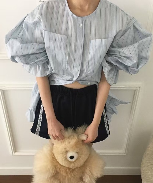 FREE STYLISTS(フリー スタイリスト)の「YUGA_YGMC Korean-style striped shirt dress with voluminous sleeves and tiered ruffles(ワンピース・レディース・ホワイト/ライトイエロー/ライトブルー・FREE)」の15枚目の写真