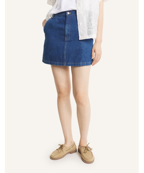 Maison Kitsune（メゾンキツネ）の「MINI DENIM SKIRT（デニムスカート