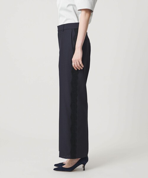 UNITED ARROWS(ユナイテッドアローズ)の「レース コンビ ストレートパンツ(スラックス・レディース・ネイビー/オフホワイト・36/38)」の11枚目の写真