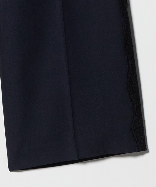 UNITED ARROWS(ユナイテッドアローズ)の「レース コンビ ストレートパンツ(スラックス・レディース・ネイビー/オフホワイト・36/38)」の19枚目の写真