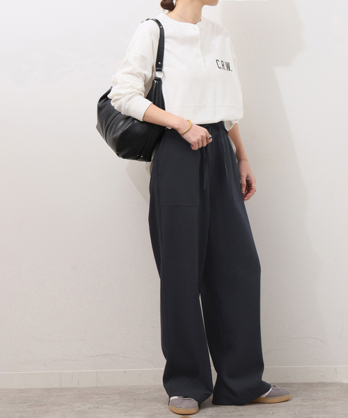 JOURNAL STANDARD relume（ジャーナルスタンダード　レリューム）の「アセテートスラブストレッチベイカーパンツ（その他パンツ・レディース・ベージュ/ネイビー・36/38）」の5枚目の写真