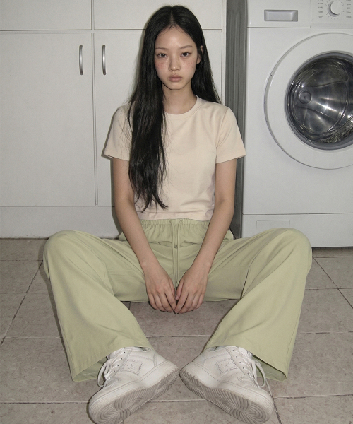 320SHOWROOM(320ショールーム)の「Daily Essential Back-Label Point T-Shirt Yellow(Tシャツ/カットソー・レディース・イエロー・FREE)」の1枚目の写真