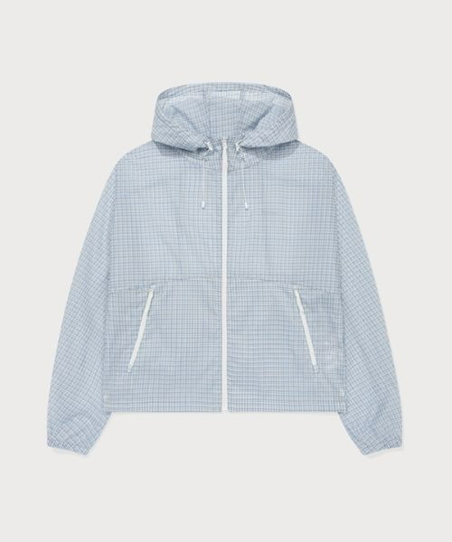 COVERNAT（カバーナット）の「WOMEN PACKABLE LIGHTWEIGHT WINDBREAKER JACKET（ナイロンジャケット・レディース・スカイブルー/ダークネイビー/ホワイト・SMALL/MEDIUM）」の17枚目の写真