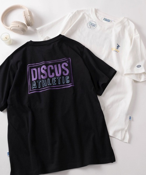DISCUS(ディスカス)の「【71】【DISCUS/ディスカス】グラフィックデザイン バックプリント クルーネックTシャツ/ワンポイントワッペン/レディース(Tシャツ/カットソー・レディース・ブラック/ライトブルー/チャコールグレー/アッシュグレー/ブルー/ホワイト/ホワイト系その他/モカ・M/L)」の3枚目の写真