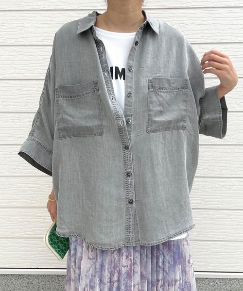 Q(キュー)の「バッグモノグラムテンセルデニムシャツ(シャツ/ブラウス・レディース・ライトグレー/ライトブルー・MEDIUM)」の1枚目の写真