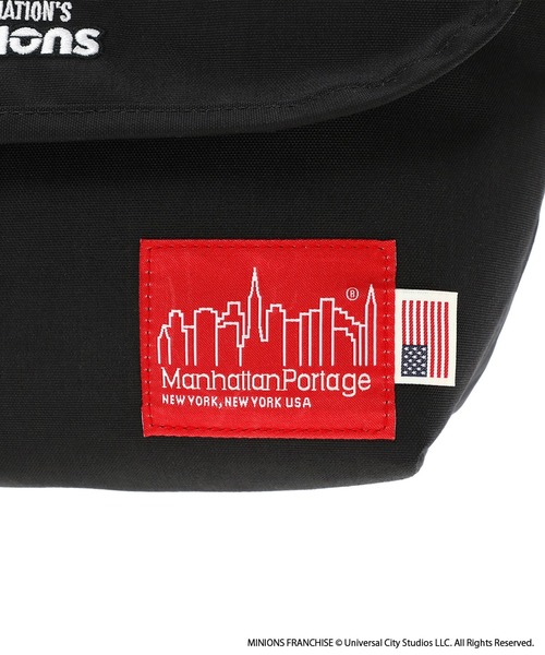 Manhattan Portage(マンハッタンポーテージ)の「Nylon Messenger Bag JR (SM) BP W/DIV MGNT 500D CORDURA / MINIONS(メッセンジャーバッグ・レディース・ブラック・SMALL)」の12枚目の写真