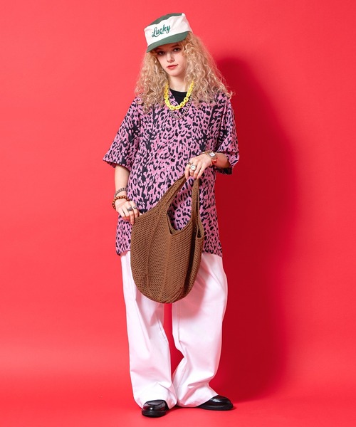 an meets zakka(アンミツザッカ)の「an meets zakka ローゲージ編みニットネットハンドバッグ(トートバッグ・レディース・ブラック/ホワイト/ブラウン・ONESIZE)」の7枚目の写真