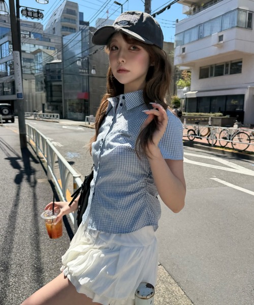 RAY CASSIN（レイカズン）の「【7色展開  ラインストーン / ドット/ ストライプ / チェック】胸刺繍コンパクト半袖シャツ（シャツ/ブラウス・レディース・ブルー系その他3/ブルー系その他2/グレー系その他/ホワイト系その他2/ブルー系その他/ブラウン系その他3/ホワイト系その他3・FREE）」の5枚目の写真