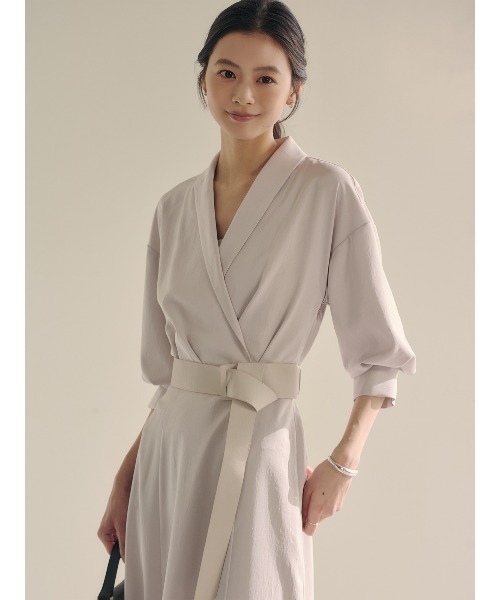 anuans（アニュアンス）の「ショールカラーナローワンピース（ワンピース・レディース・チャコールグレー/ライトベージュ・SMALL/MEDIUM）」の18枚目の写真