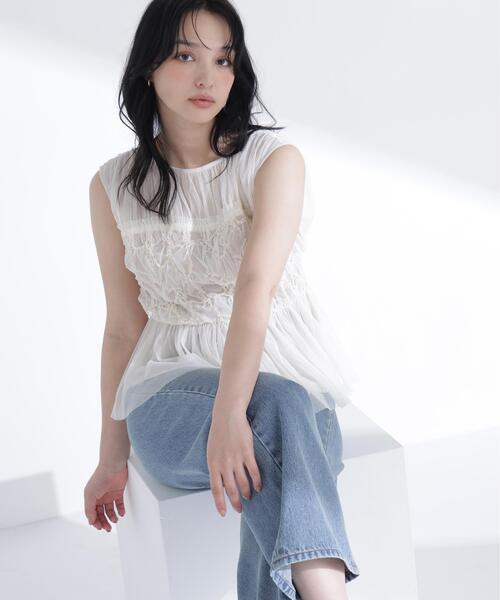 NATURAL BEAUTY BASIC（ナチュラルビューティーベーシック）の「チュールシャーリングブラウス（シャツ/ブラウス・レディース・ブラウン/ブルー/オフホワイト・ﾌﾘ-）」の2枚目の写真