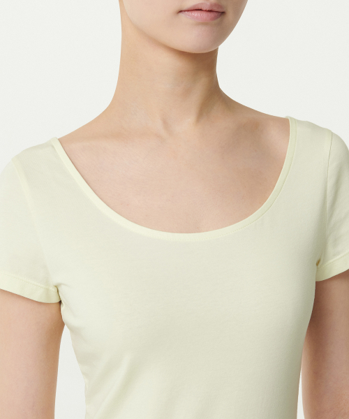 MUSINSA STANDARD WOMAN（ムシンサスタンダードウーマン）の「ウィメンズスcoopネックボディスーツ[レモン]（Tシャツ/カットソー・レディース・その他・SMALL/MEDIUM/LARGE/X-SMALL）」の4枚目の写真