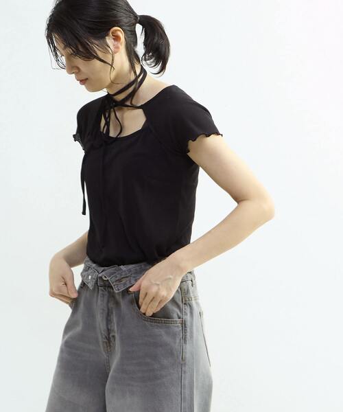 CONVERSE TOKYO(コンバーストウキョウ)の「2WAY SHEER STRAP TEE(Tシャツ/カットソー・レディース・ライトベージュ/ブラック・FREE)」の4枚目の写真