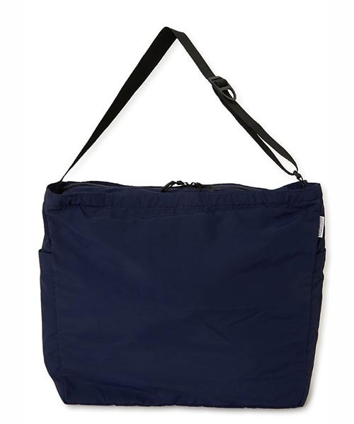 HIGH! STANDARD(ハイスタンダード)の「MT. RAINIER DESIGN × HIGH! STANDARD /ウィンドシェッド メッセンジャーバッグ(ショルダーバッグ・メンズ・ダークオリーブ/ブラック/ベージュ/ネイビー/チャコール・ONE SIZE)」の5枚目の写真