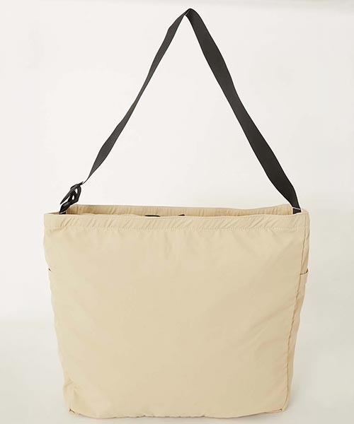HIGH! STANDARD(ハイスタンダード)の「MT. RAINIER DESIGN × HIGH! STANDARD /ウィンドシェッド メッセンジャーバッグ(ショルダーバッグ・メンズ・ダークオリーブ/ブラック/ベージュ/ネイビー/チャコール・ONE SIZE)」の9枚目の写真