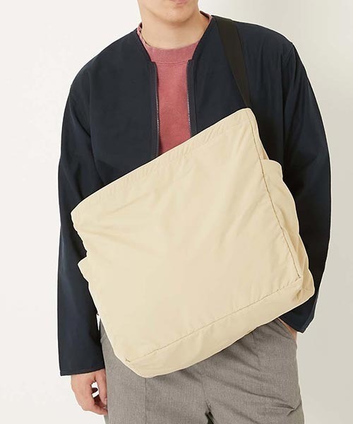 HIGH! STANDARD(ハイスタンダード)の「MT. RAINIER DESIGN × HIGH! STANDARD /ウィンドシェッド メッセンジャーバッグ(ショルダーバッグ・メンズ・ダークオリーブ/ブラック/ベージュ/ネイビー/チャコール・ONE SIZE)」の14枚目の写真