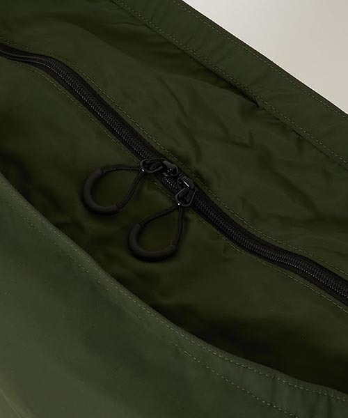 HIGH! STANDARD(ハイスタンダード)の「MT. RAINIER DESIGN × HIGH! STANDARD /ウィンドシェッド メッセンジャーバッグ(ショルダーバッグ・メンズ・ダークオリーブ/ブラック/ベージュ/ネイビー/チャコール・ONE SIZE)」の20枚目の写真