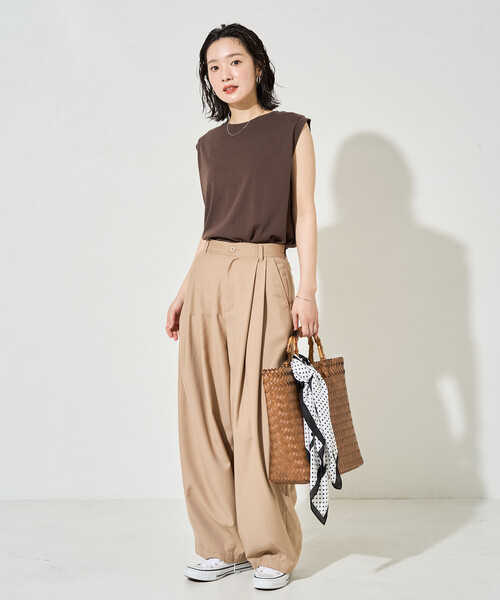 FREAK'S STORE（フリークスストア）の「限定展開　<抗菌防臭・接触冷感>MINT(ミント) クルーネック ノースリーブ Tシャツ（Tシャツ/カットソー・レディース・オリーブ/オレンジ/ピンク/ブラウン/ブラック/サックスブルー/オフホワイト・LARGE/MEDIUM/SMALL）」の13枚目の写真