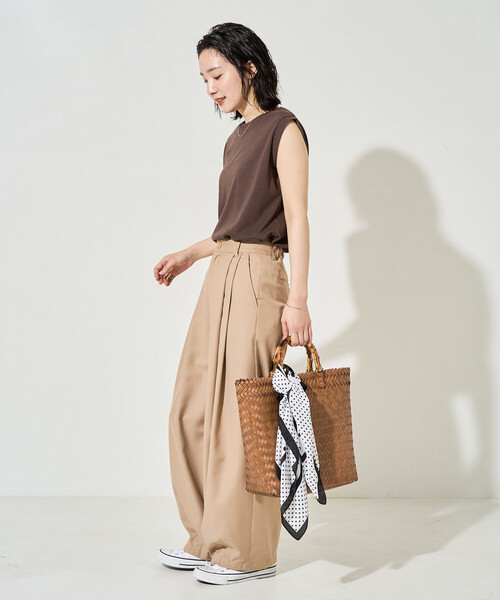 FREAK'S STORE（フリークスストア）の「限定展開　<抗菌防臭・接触冷感>MINT(ミント) クルーネック ノースリーブ Tシャツ（Tシャツ/カットソー・レディース・オリーブ/オレンジ/ピンク/ブラウン/ブラック/サックスブルー/オフホワイト・LARGE/MEDIUM/SMALL）」の14枚目の写真