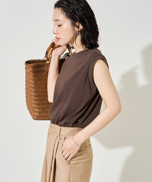 FREAK'S STORE（フリークスストア）の「限定展開　<抗菌防臭・接触冷感>MINT(ミント) クルーネック ノースリーブ Tシャツ（Tシャツ/カットソー・レディース・オリーブ/オレンジ/ピンク/ブラウン/ブラック/サックスブルー/オフホワイト・LARGE/MEDIUM/SMALL）」の17枚目の写真