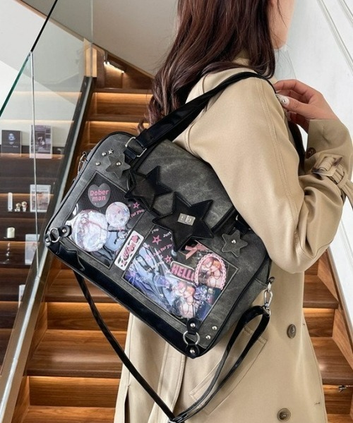 gossip!ロサンゼルス(ゴシップロサンゼルス)の「【Y2Kガーリー】レトロ痛バッグ 大容量ショルダー/斜め掛け/トートバッグ(ディスプレイボード付き)(ショルダーバッグ・レディース・ブルー/ダークグレー・FREE)」の2枚目の写真