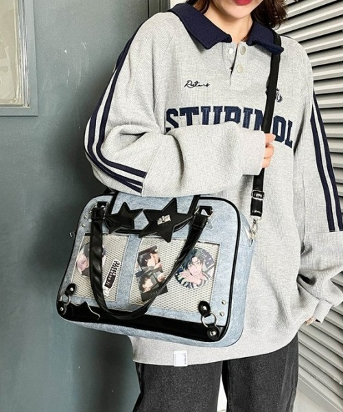 gossip!ロサンゼルス(ゴシップロサンゼルス)の「【Y2Kガーリー】レトロ痛バッグ 大容量ショルダー/斜め掛け/トートバッグ(ディスプレイボード付き)(ショルダーバッグ・レディース・ブルー/ダークグレー・FREE)」の3枚目の写真