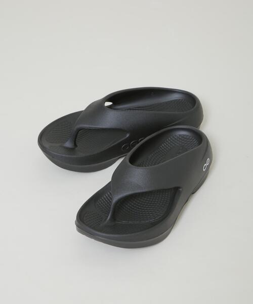 OOFOS(ウーフォス)の「OOFOS/OOriginal+ Black(サンダル・レディース・ブラック・25/23/24)」の1枚目の写真