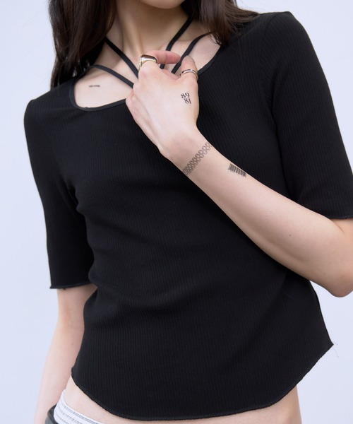 THINGS THAT MATTER(シングス ザット マター)の「CHOKER STRAP SQUARE TOPS / チョーカー ストラップ スクエア トップス(Tシャツ/カットソー・レディース・レッド/ブラック/ベージュ/ボルドー・FREE)」の12枚目の写真