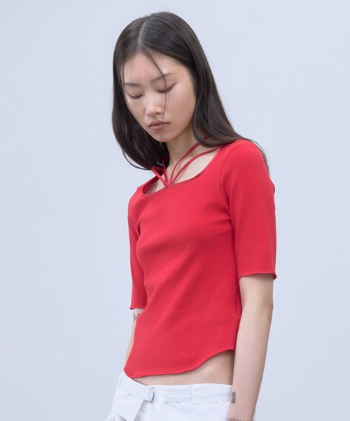 THINGS THAT MATTER(シングス ザット マター)の「CHOKER STRAP SQUARE TOPS / チョーカー ストラップ スクエア トップス(Tシャツ/カットソー・レディース・レッド/ブラック/ベージュ/ボルドー・FREE)」の7枚目の写真