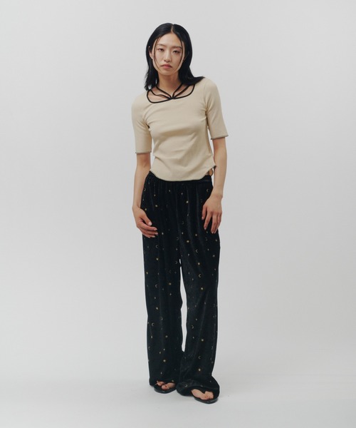THINGS THAT MATTER(シングス ザット マター)の「CHOKER STRAP SQUARE TOPS / チョーカー ストラップ スクエア トップス(Tシャツ/カットソー・レディース・レッド/ブラック/ベージュ/ボルドー・FREE)」の20枚目の写真